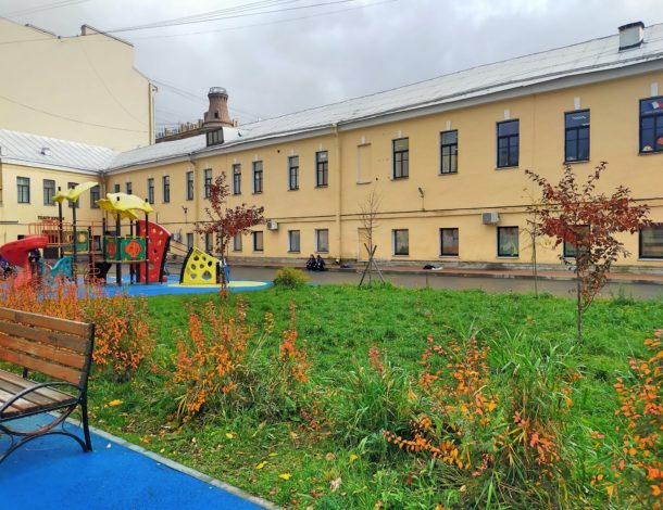 Shkolla franceze, Shën-Petersburg