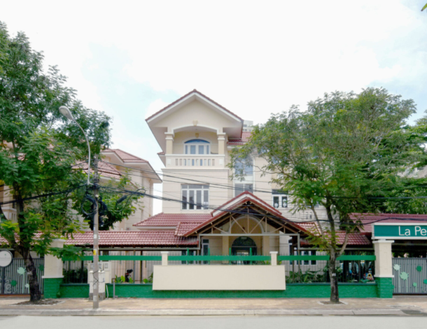 Shkolla e Vogël, Bangkok